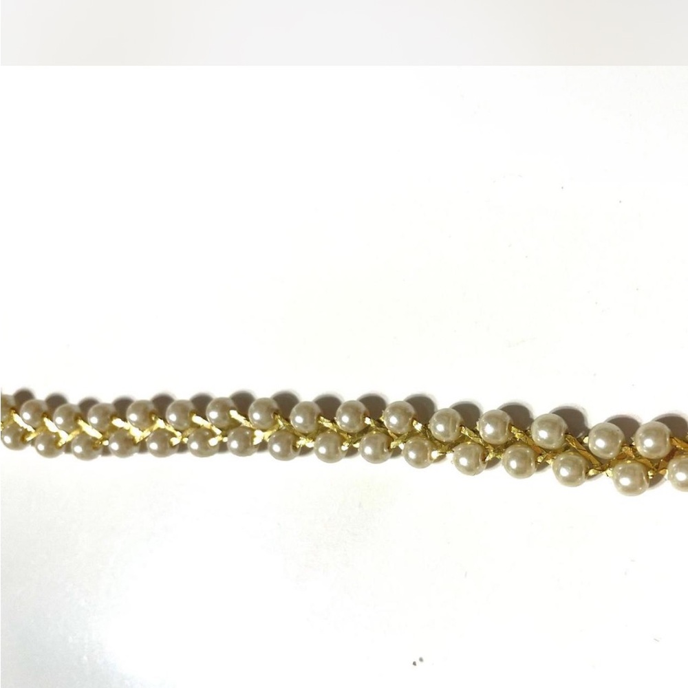 Elegant Gold and Cream Faux Pearl Bracelet - Picture 3 of 3